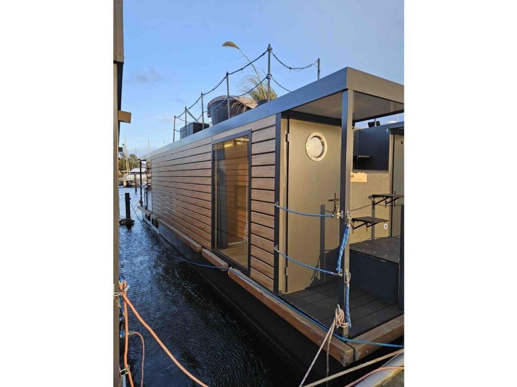 Ahoy Masal Modern Retreat